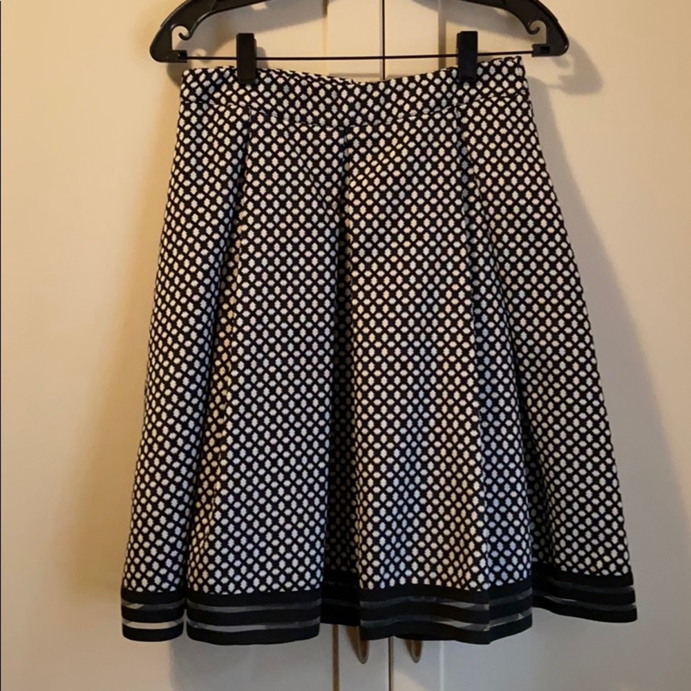Kontatto black and white skirt